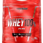Integralmédica - Whey Protein Concentrado Morango 100% Pure - 21g de Proteína por Scoop, Suplementação Alimentar Pós-Treino, Fórmula Enriquecida com BCAAs - Pouch 900g